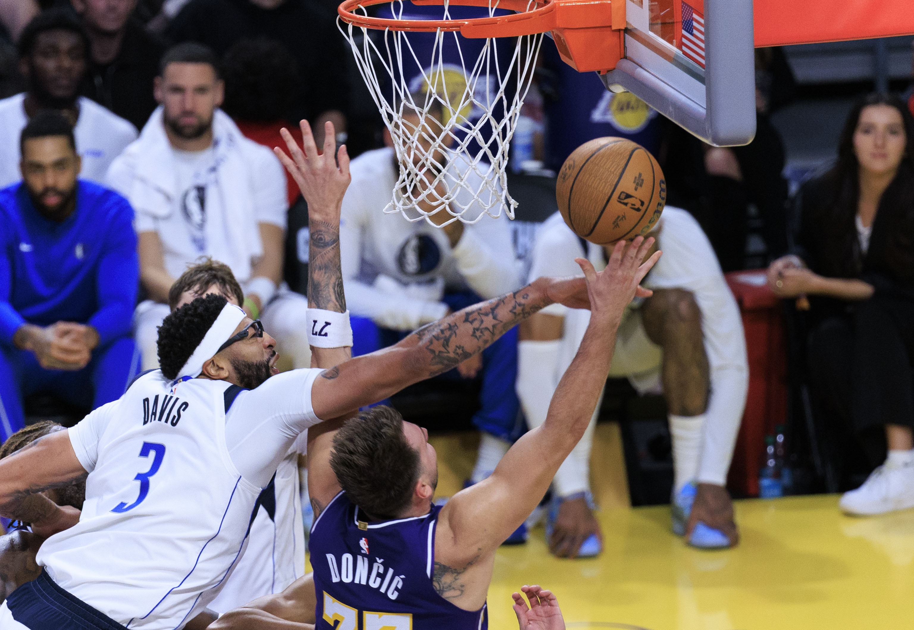 博鱼电竞官方网站-富保罗想让浓眉走?阿里纳斯:浓眉最终会想办法偷偷溜回湖人