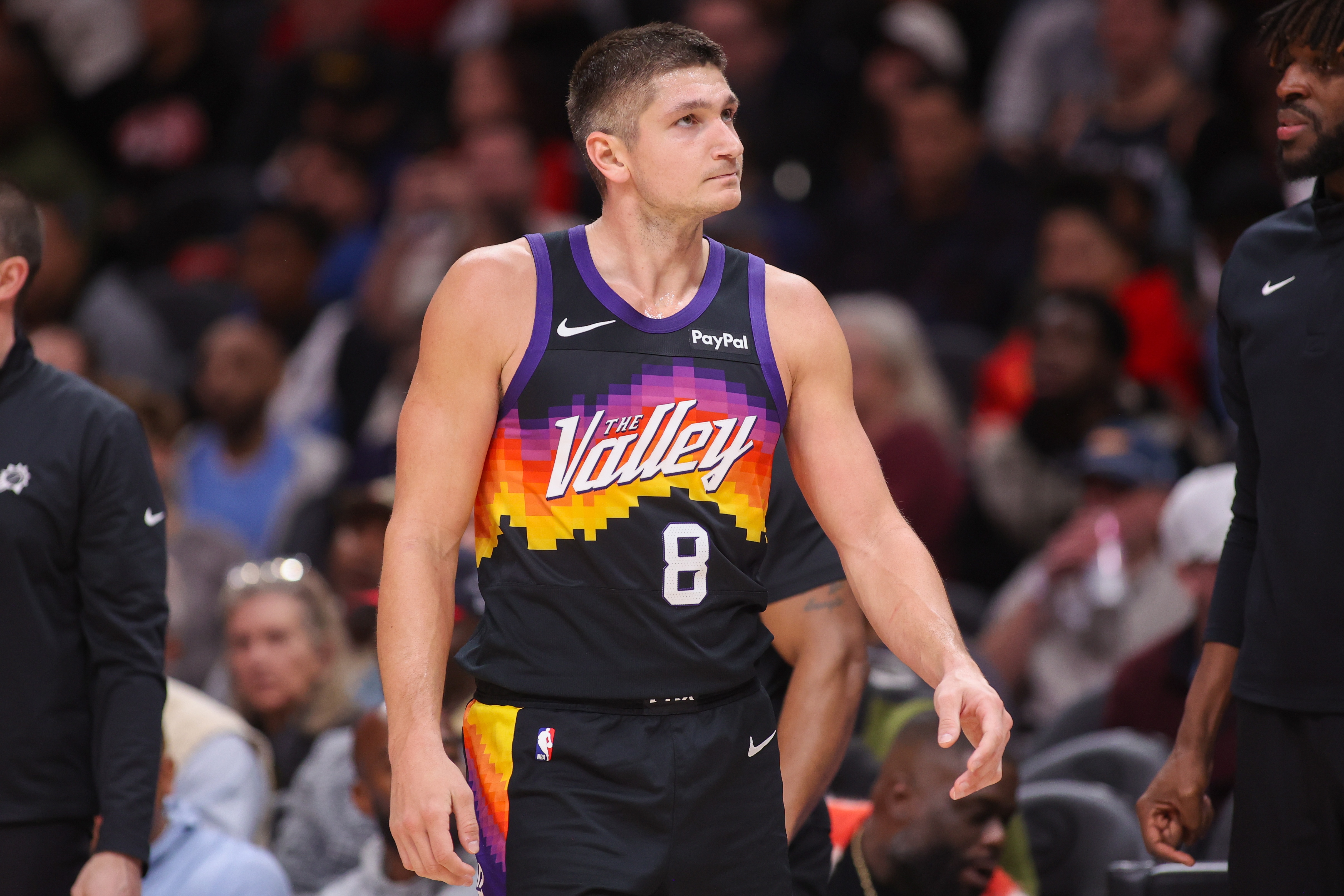 博鱼电竞平台-格雷森·阿伦：半场进攻必须始终保持节奏 不能让对手轻易换防